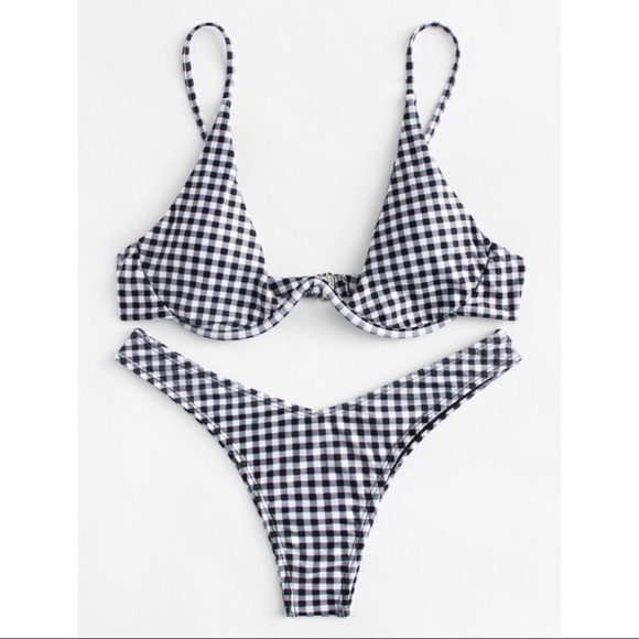 SHEIN Other - NWT gingham bikini- medium top & small bottoms